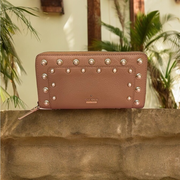 kate spade Carlin Street Zip-Around Continental Long Wallet...